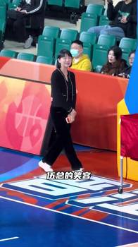 福建浔兴主场&ldquo;行走的流量密码&rdquo;伍佰兰总经理😍